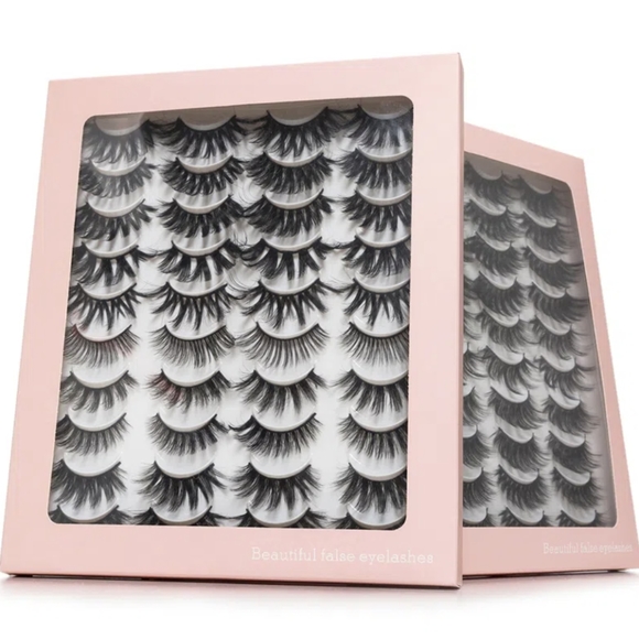 Big Wispy Style Eyelash Book with Easy on Eyelash Grip, 20 Sets, Black - Picture 4 of 9